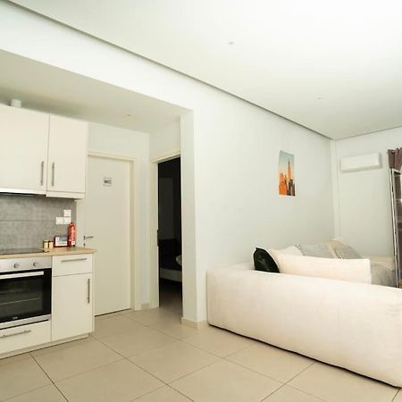 Homey Renovated 1 Bedroom Apartment In Kesariani Athen Exterior foto