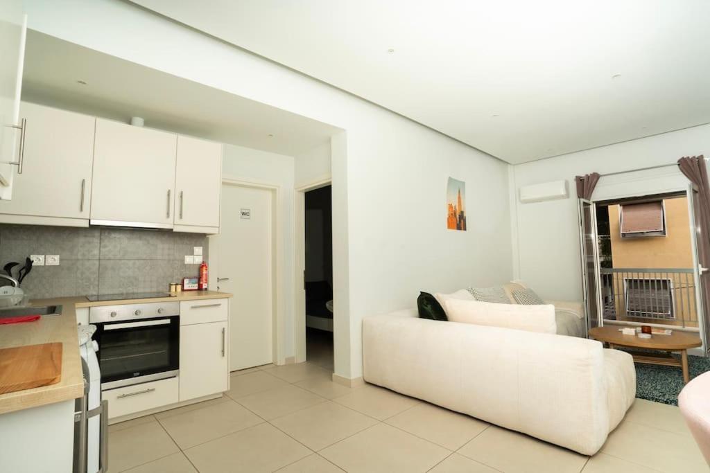 Homey Renovated 1 Bedroom Apartment In Kesariani Athen Exterior foto