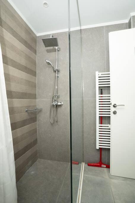 Homey Renovated 1 Bedroom Apartment In Kesariani Athen Exterior foto