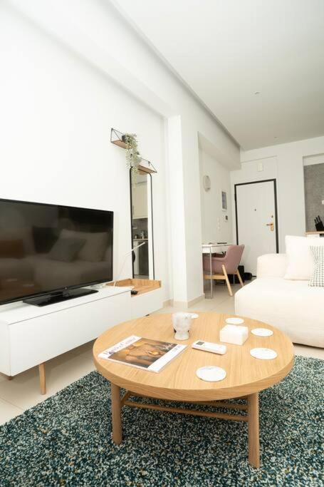 Homey Renovated 1 Bedroom Apartment In Kesariani Athen Exterior foto