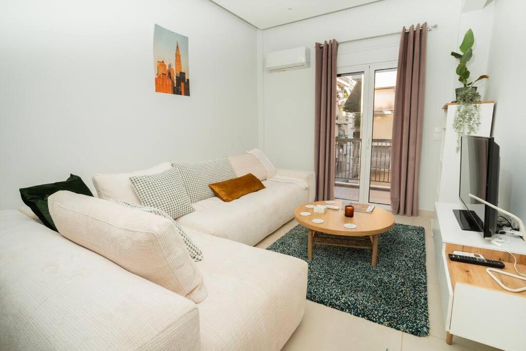 Homey Renovated 1 Bedroom Apartment In Kesariani Athen Exterior foto